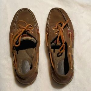 Camo and Hunter Green Sperrys